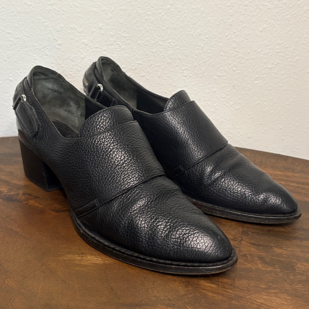 Alexander Wang black textured leather flats size 39